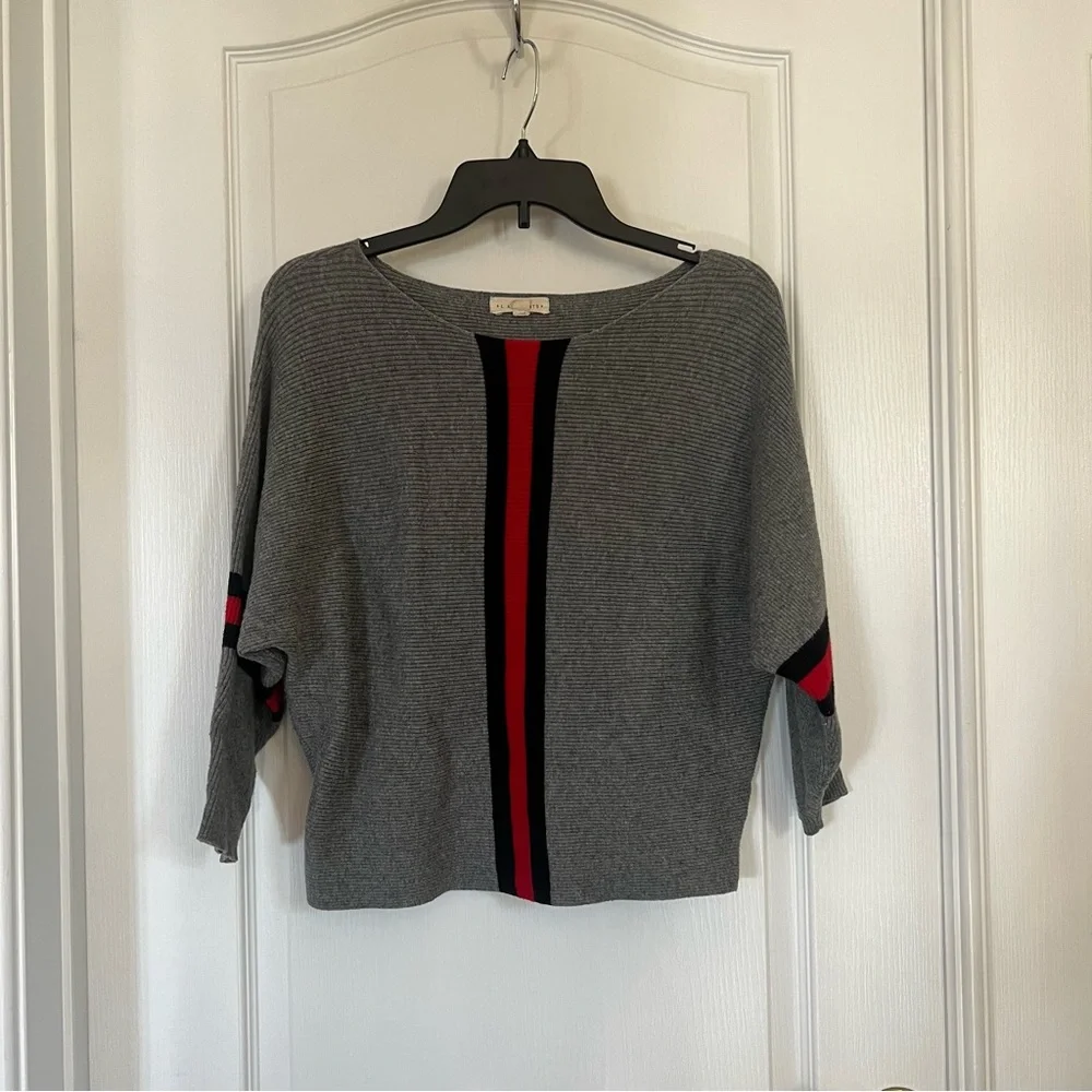 Sweater - Picture 1 of 3